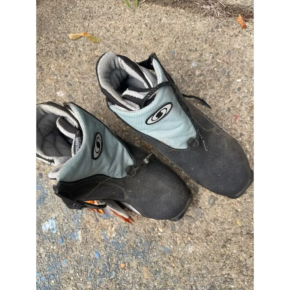 Salomon Womens Ski Shoe Boot Auto Fit Black Gray Sz 8.5